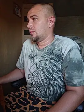 Snapshot of Foxyshaved chatting on September 11, 5:40 am Foxyshaved online show from September 11, 5:40 am