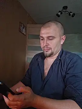 Snapshot of Foxyshaved chatting on September 18, 7:43 am Foxyshaved online show from September 18, 7:43 am