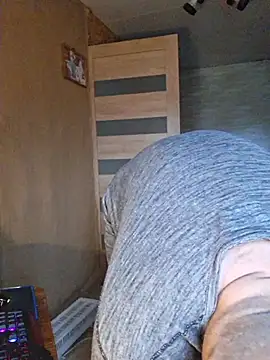 Snapshot of Foxyshaved chatting on October 12, 6:34 am Foxyshaved online show from October 12, 6:34 am