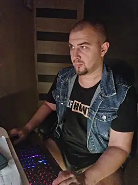 Snapshot of Foxyshaved chatting on October 30, 4:36 am Foxyshaved online show from October 30, 4:36 am