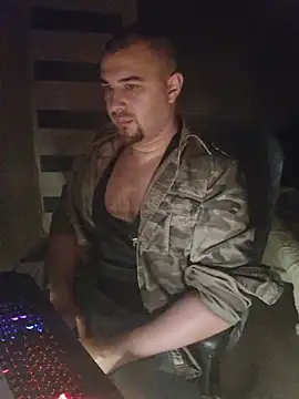 Snapshot of Foxyshaved chatting on November 1, 4:25 am Foxyshaved online show from November 1, 4:25 am