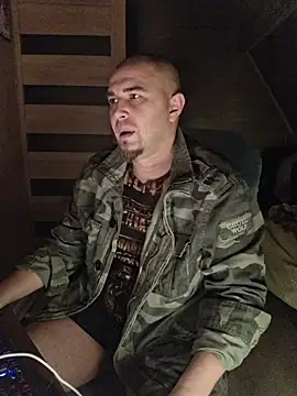 Snapshot of Foxyshaved chatting on November 12, 3:40 am Foxyshaved online show from November 12, 3:40 am