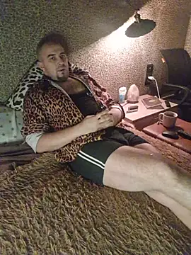 Snapshot of Foxyshaved chatting on November 27, 3:41 am Foxyshaved online show from November 27, 3:41 am