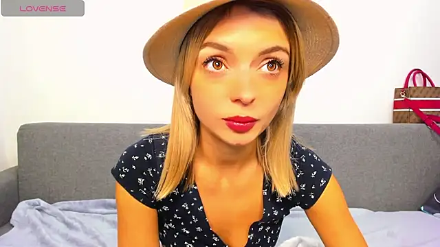  ellen meow  online show from October 19, 6:30 pm