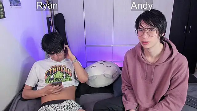 Aventure Twinks online show from December 6, 4:03 am