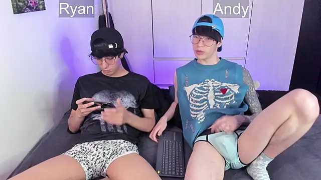 Aventure Twinks online show from December 20, 11:26 pm