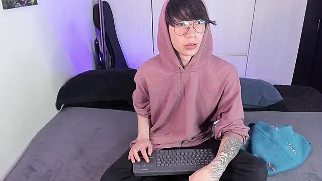 Aventure Twinks online show from January 8, 1:41 pm