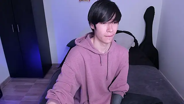 Aventure Twinks online show from February 13, 5:11 pm