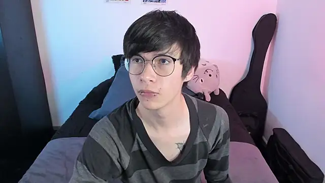 Aventure Twinks online show from November 19, 3:39 am