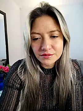 valeriahunter1 online show from March 5, 9:26 pm