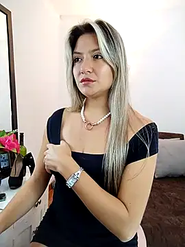 valeriahunter1 online show from March 14, 9:21 pm