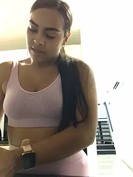 JuanaSimons online show from February 2, 7:25 pm