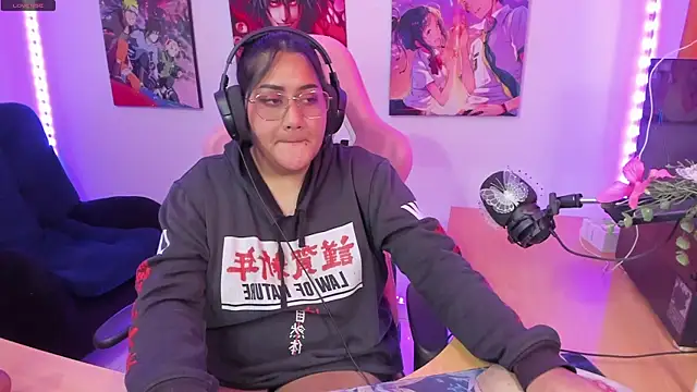 Snapshot of haru_u2 chatting on January 21, 1:32 pm haru u2 online show from January 21, 1:32 pm