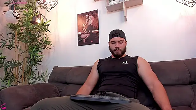 SebastianVilla  online show from October 28, 11:07 pm