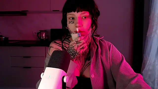 tradishka online show from February 10, 1:11 pm