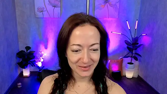 kimberlyray777 online show from January 13, 7:00 am