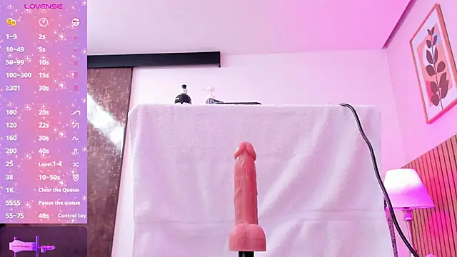 Snapshot of sweety_bombom chatting on October 3, 11:40 am sweety bombom online show from October 3, 11:40 am