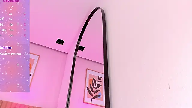 Snapshot of sweety_bombom chatting on October 29, 11:34 am sweety bombom online show from October 29, 11:34 am