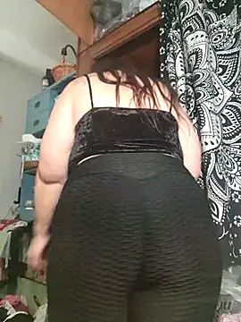 sweetkitty111 online show from February 14, 8:21 am