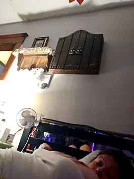 sweetkitty111 online show from September 13, 10:42 pm