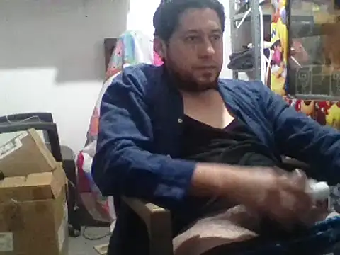 Snapshot of simpatico1000 chatting on January 13, 3:01 am simpatico1000 online show from January 13, 3:01 am