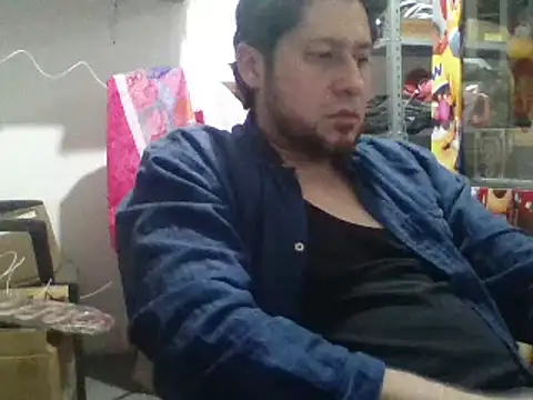 Snapshot of simpatico1000 chatting on January 24, 4:27 am simpatico1000 online show from January 24, 4:27 am