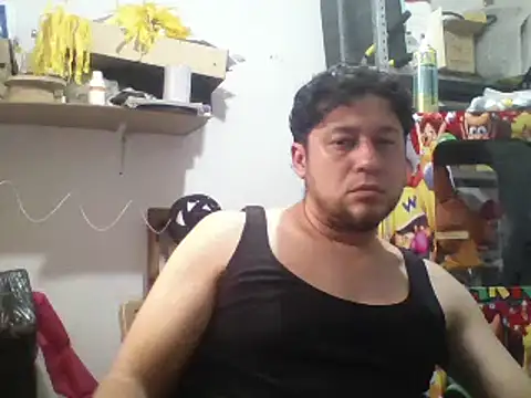 Snapshot of simpatico1000 chatting on February 16, 11:37 pm simpatico1000 online show from February 16, 11:37 pm