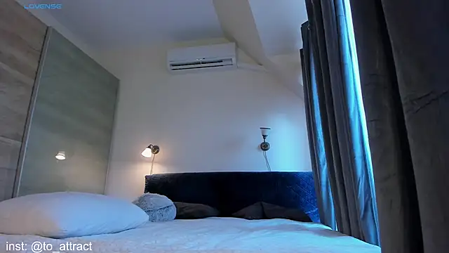 Aquilaria  online show from February 11, 12:37 pm