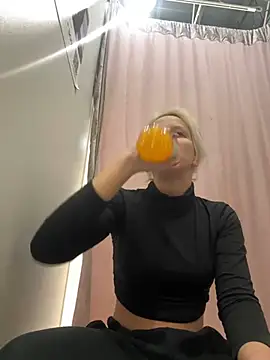 LikaCat online show from January 7, 7:10 am