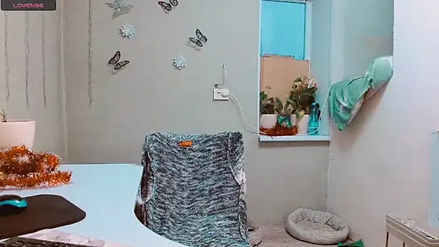 RosaJil online show from December 9, 2:06 pm