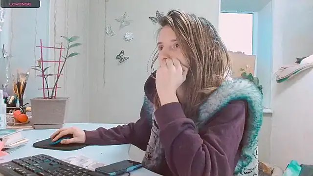 RosaJil online show from January 13, 2:21 pm