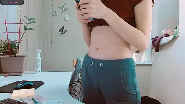 RosaJil online show from February 7, 2:04 pm