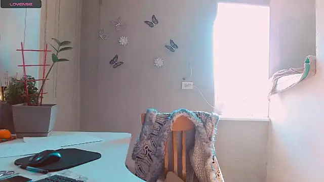 RosaJil online show from February 9, 10:20 am