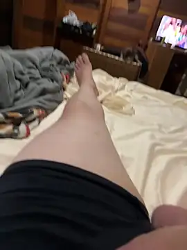 Snapshot of dotlondrina chatting on December 15, 1:32 am dotlondrina online show from December 15, 1:32 am