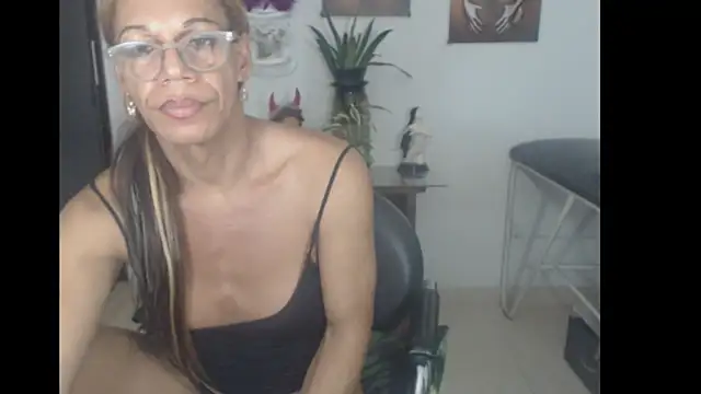 bardotbigcockts online show from February 2, 11:11 pm