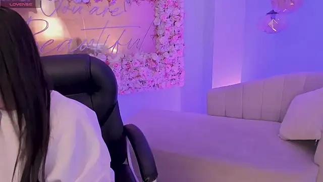 LindseyMoss online show from January 13, 5:23 am