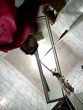 Snapshot of Real1SweetQueen chatting on February 18, 8:03 pm Real1SweetQueen online show from February 18, 8:03 pm