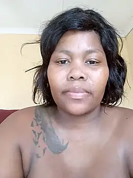 Snapshot of Real1SweetQueen chatting on March 6, 1:35 pm Real1SweetQueen online show from March 6, 1:35 pm