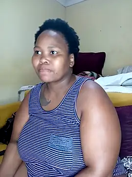 Snapshot of Real1SweetQueen chatting on March 18, 8:04 pm Real1SweetQueen online show from March 18, 8:04 pm