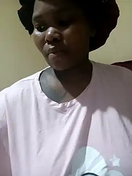 Snapshot of Real1SweetQueen chatting on March 19, 7:38 pm Real1SweetQueen online show from March 19, 7:38 pm