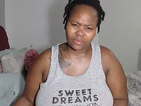 Snapshot of Real1SweetQueen chatting on September 15, 5:35 pm Real1SweetQueen online show from September 15, 5:35 pm