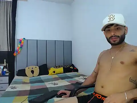 Evilboy555 online show from November 24, 2:28 pm