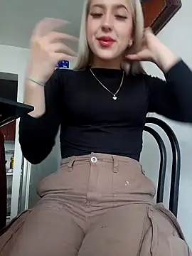 Snapshot of eva-2023 chatting on January 13, 6:49 pm eva-2023 online show from January 13, 6:49 pm