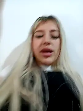 Snapshot of eva-2023 chatting on March 17, 10:17 pm eva-2023 online show from March 17, 10:17 pm