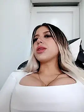 Snapshot of eva-2023 chatting on November 9, 5:55 pm eva-2023 online show from November 9, 5:55 pm