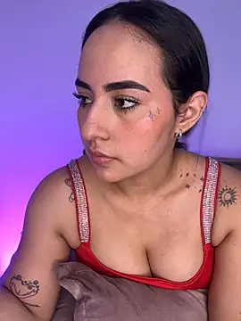 Snapshot of anniesweet02 chatting on November 10, 10:09 pm anniesweet02 online show from November 10, 10:09 pm