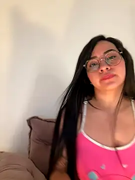 Snapshot of anniesweet02 chatting on November 21, 1:59 am anniesweet02 online show from November 21, 1:59 am