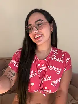 Snapshot of anniesweet02 chatting on November 25, 11:05 pm anniesweet02 online show from November 25, 11:05 pm