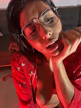 tina olsen07 online show from December 28, 5:12 am