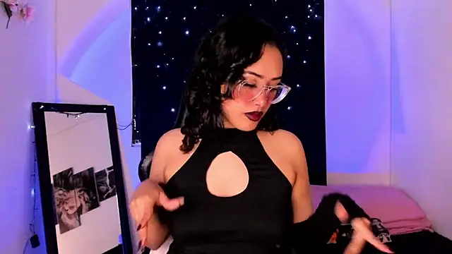 willow poisson online show from March 18, 5:21 pm